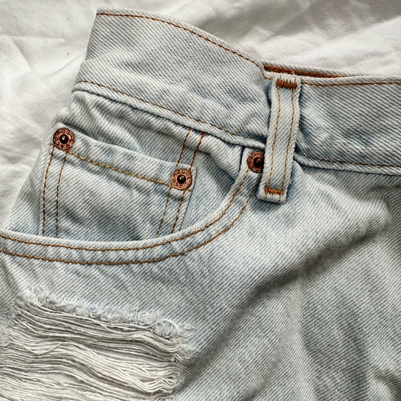 Levi’s shorts - Picture 6 of 8